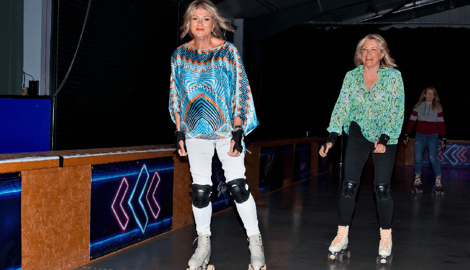 2-ladies-having-fun
