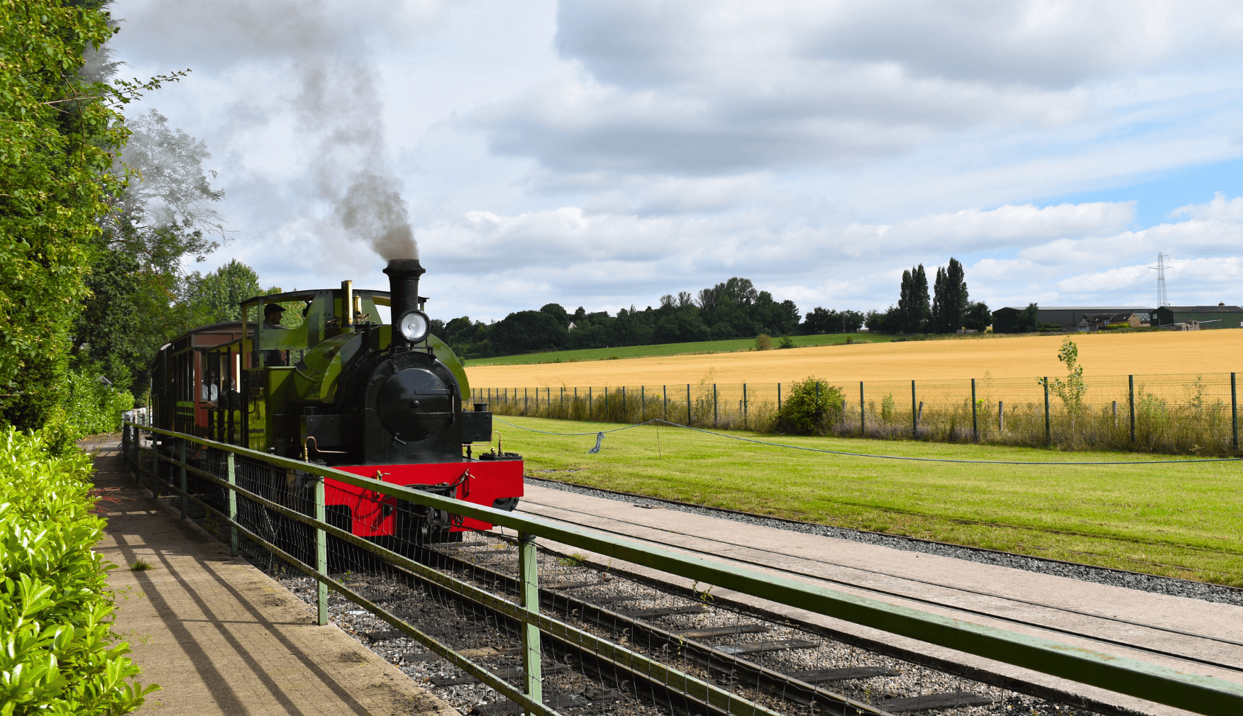Steam engine at Statfolds 1940s Event