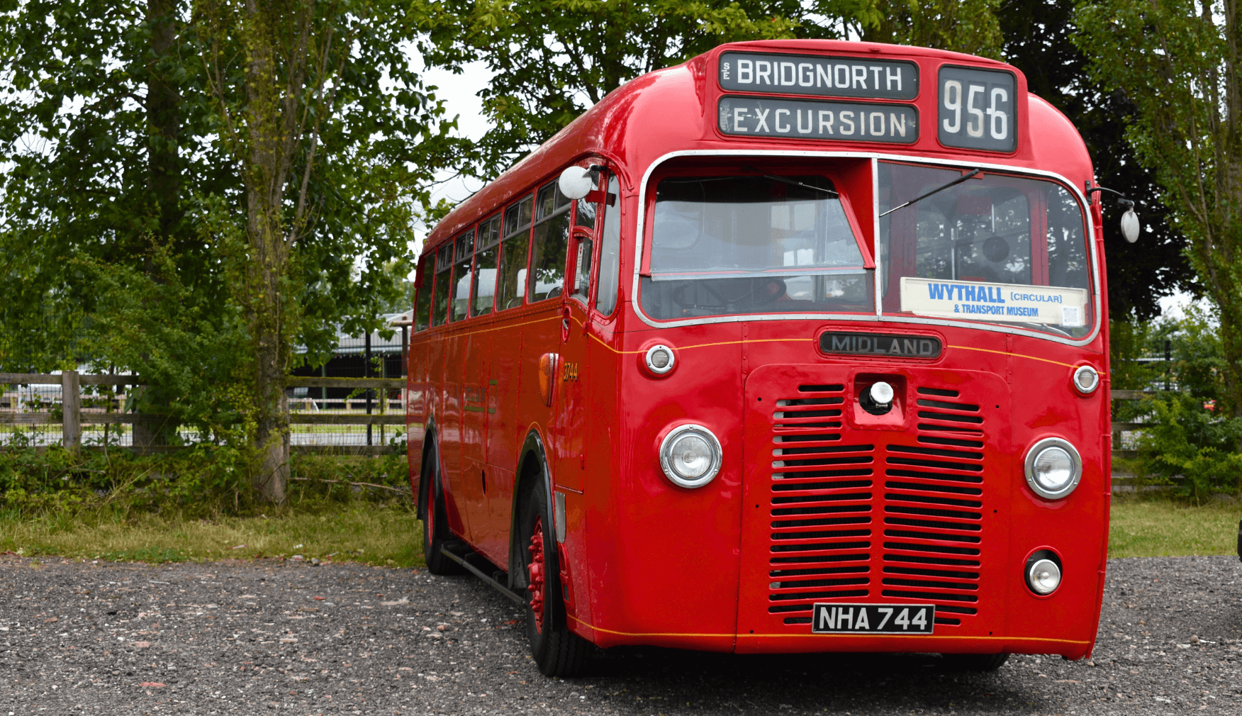 Vintage Bus Exhibits at 1940s
