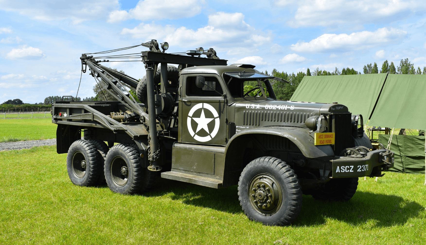 Vintage USA trucks at 1940s weekend