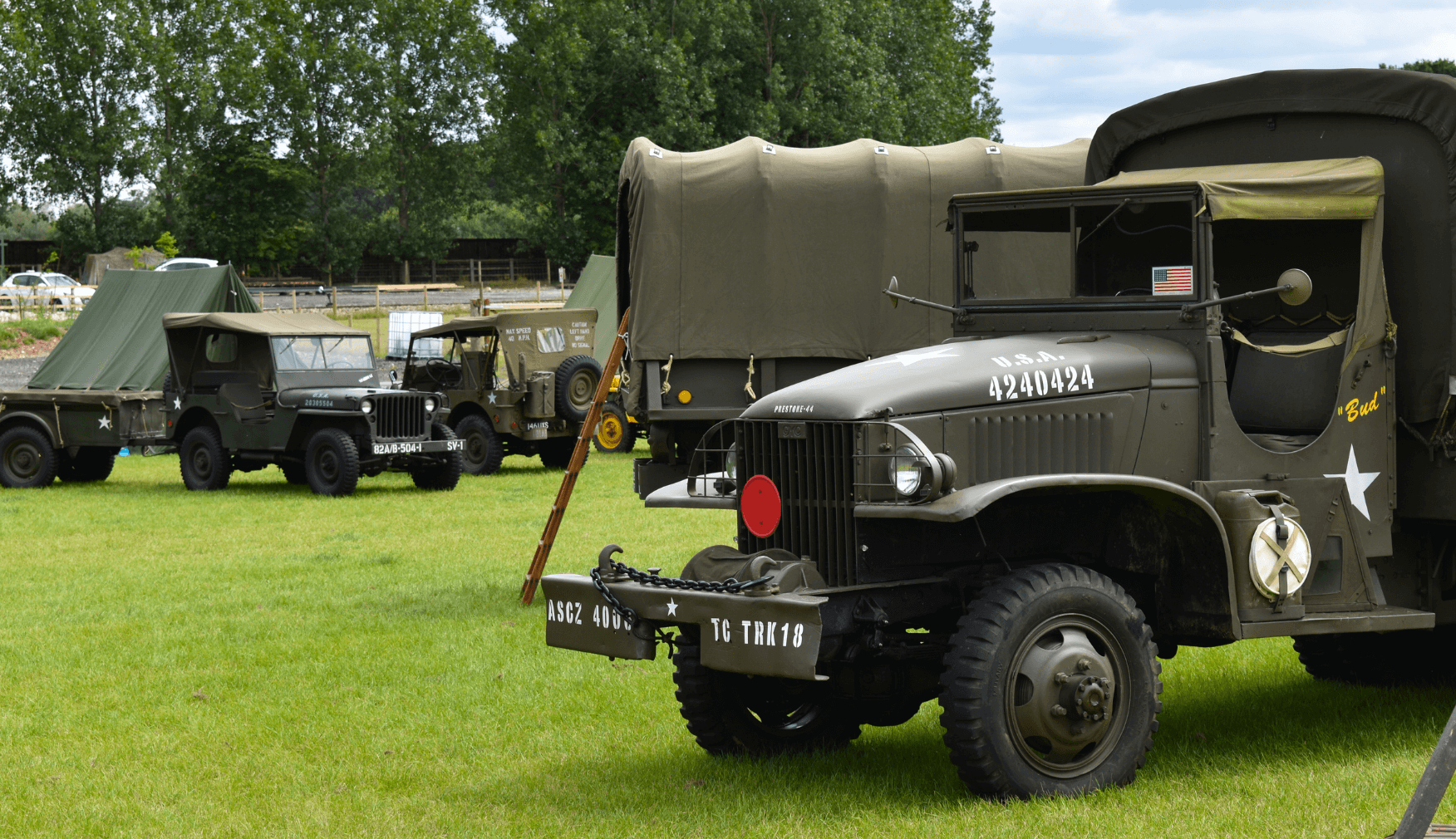 Vintage cars and trucks at Rails to Victory