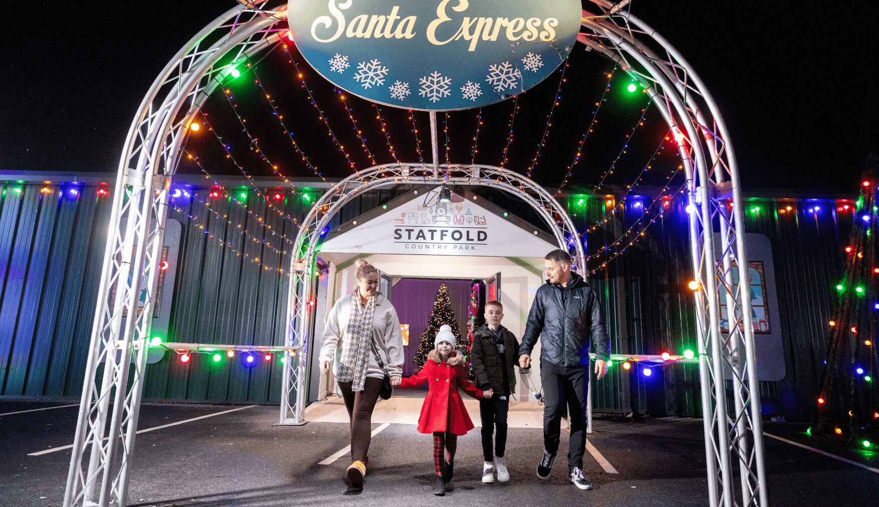 Family at The Magical Santa Express Statfold