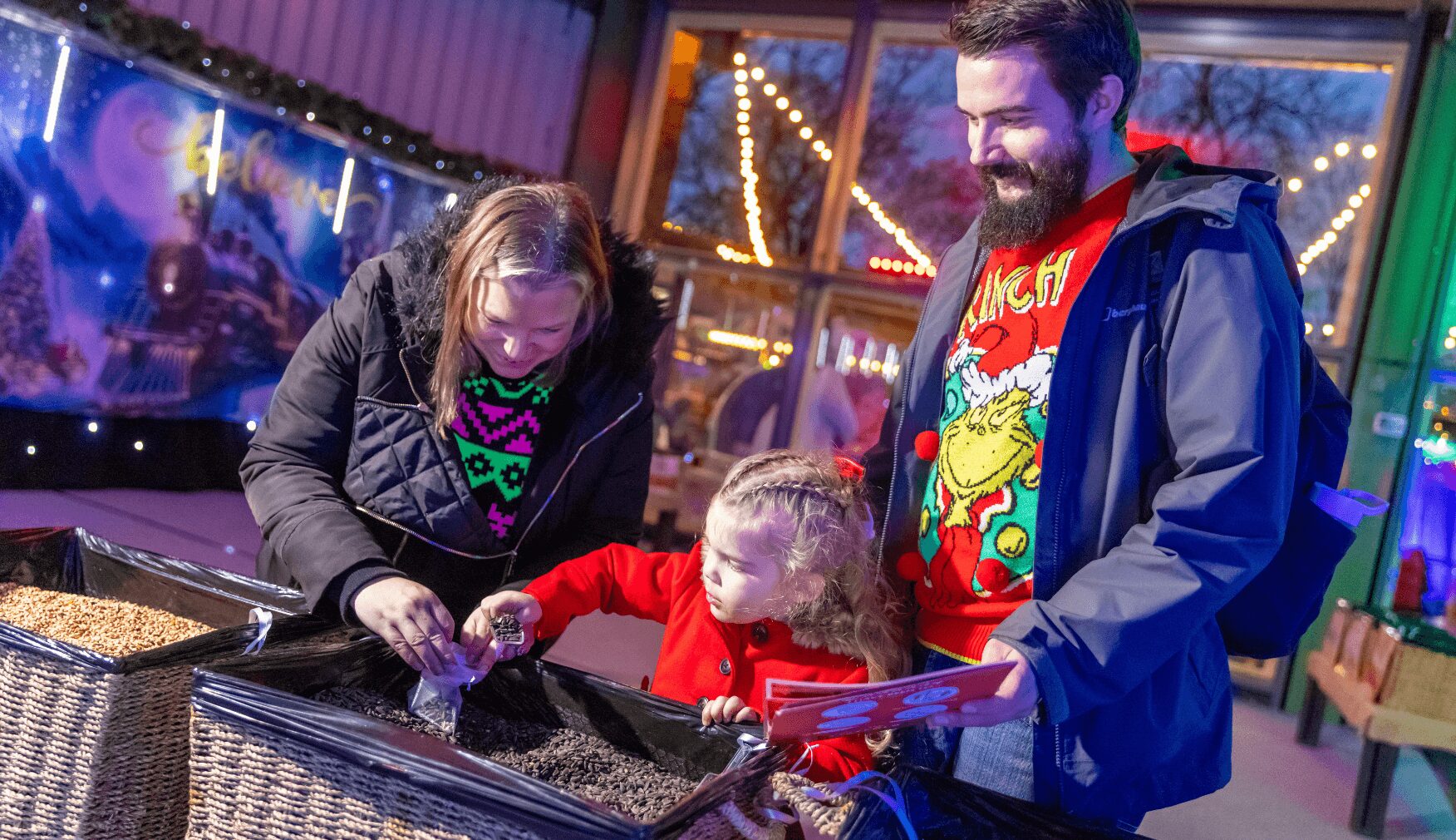 Family in Rudolphs Snack Hut at Statfold